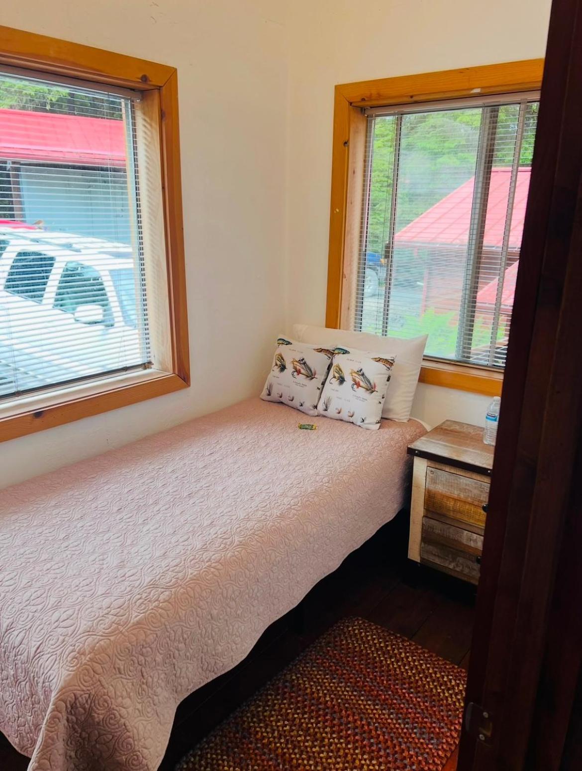 Boardwalk Lodge Thorne Bay Экстерьер фото